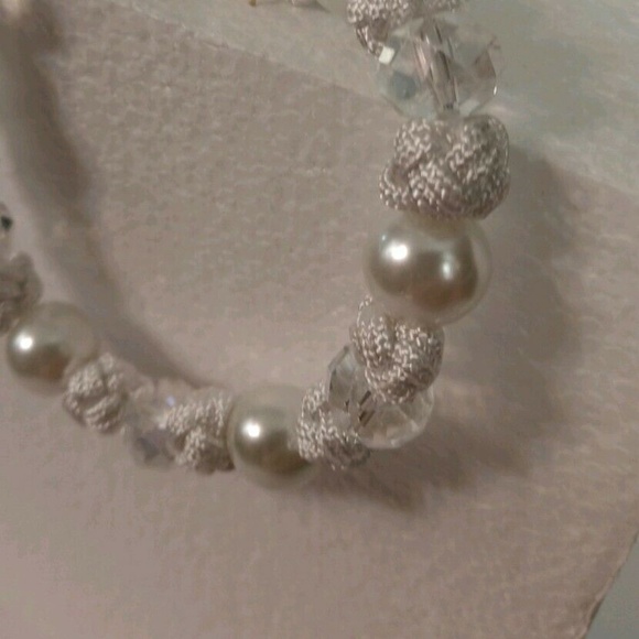 Bracelet No Metal White Pearl/Clear Crystal SPECIAL Design Hand-Made - Picture 4 of 5